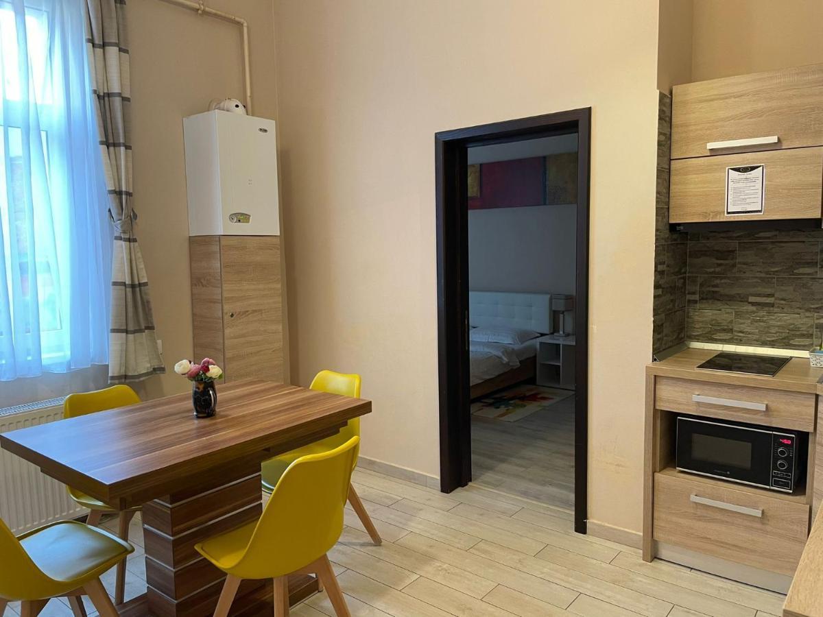 Apartment Select Center *