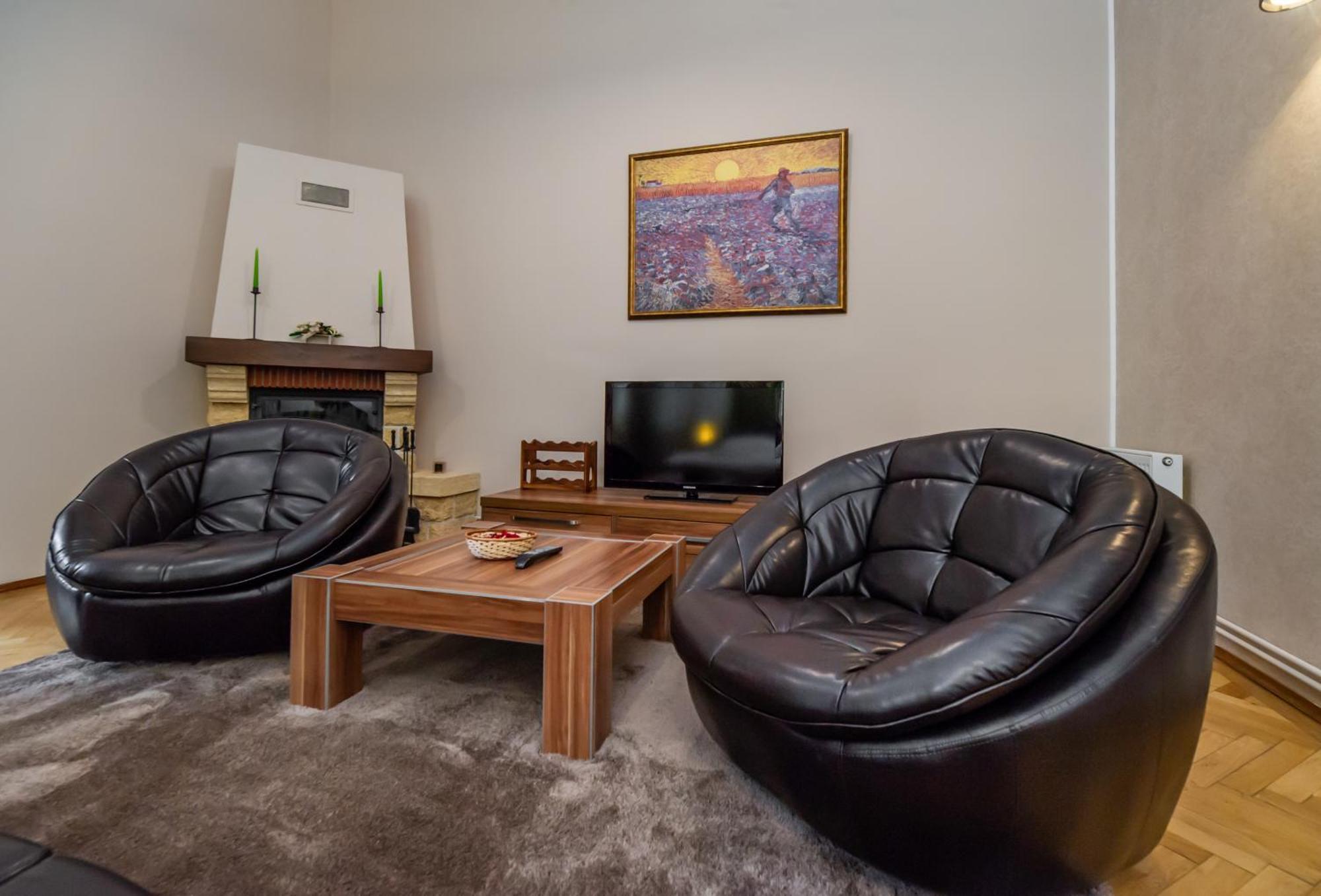 Apartment Select Center